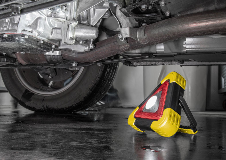 2‑IN‑1 Triangular Safety/Work Light – SONA