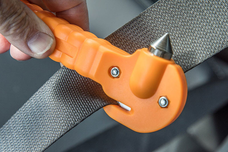 Auto Hammer and Seat Belt Cutter – 2-in-1 Emergency Tool